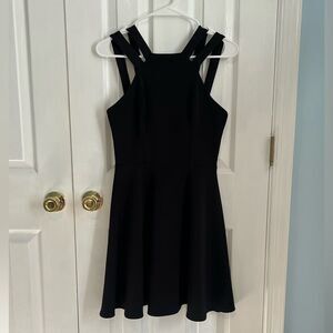 B. Smart Juniors 7 Black Polyester Sleeveless‎ Mini Dress